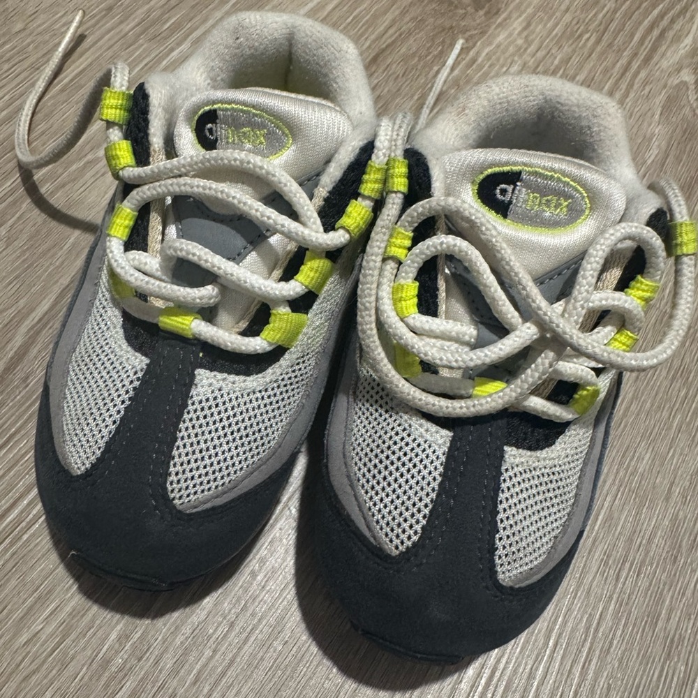 Nike Kids Grey and Neon Yellow Lace-Up Sneakers - Picture 2 of 6